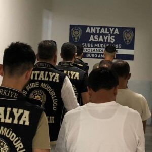 antalyada dolandiricilik iddiasina dort tutuklama y2sR4Yiv