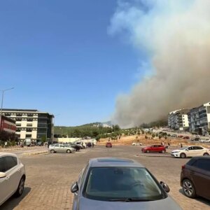 canakkalede yangin itfaiye araci yandi HDVASBWA