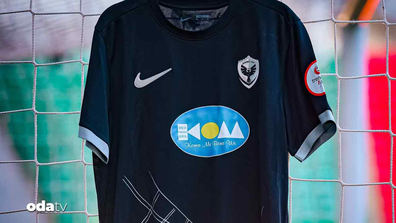 amedspor formasinda kurtce reklam gSmZM6Ek