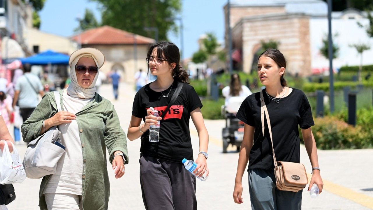 akom sicakliklar 20 derecenin uzerine cikacak DqbR4Z7p.jpg