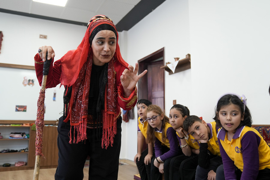 cocuklarimizi sahneye tasimak icin calistiriyoruz W7BBt6Lw.jpg