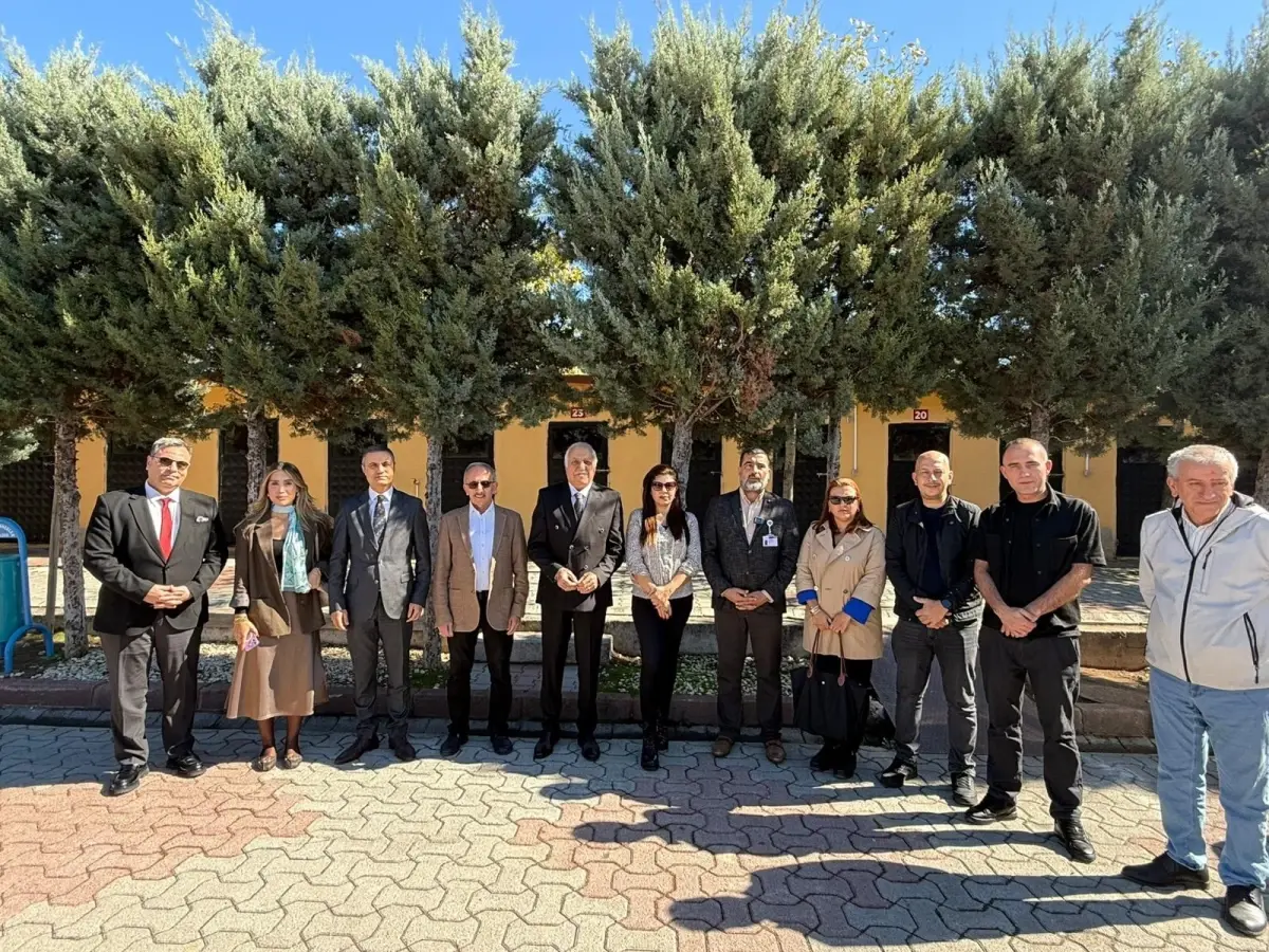 mesamdan sokak hayvanlarina destek can dostlar icin etkinligi duzenlendi WGB5PazF