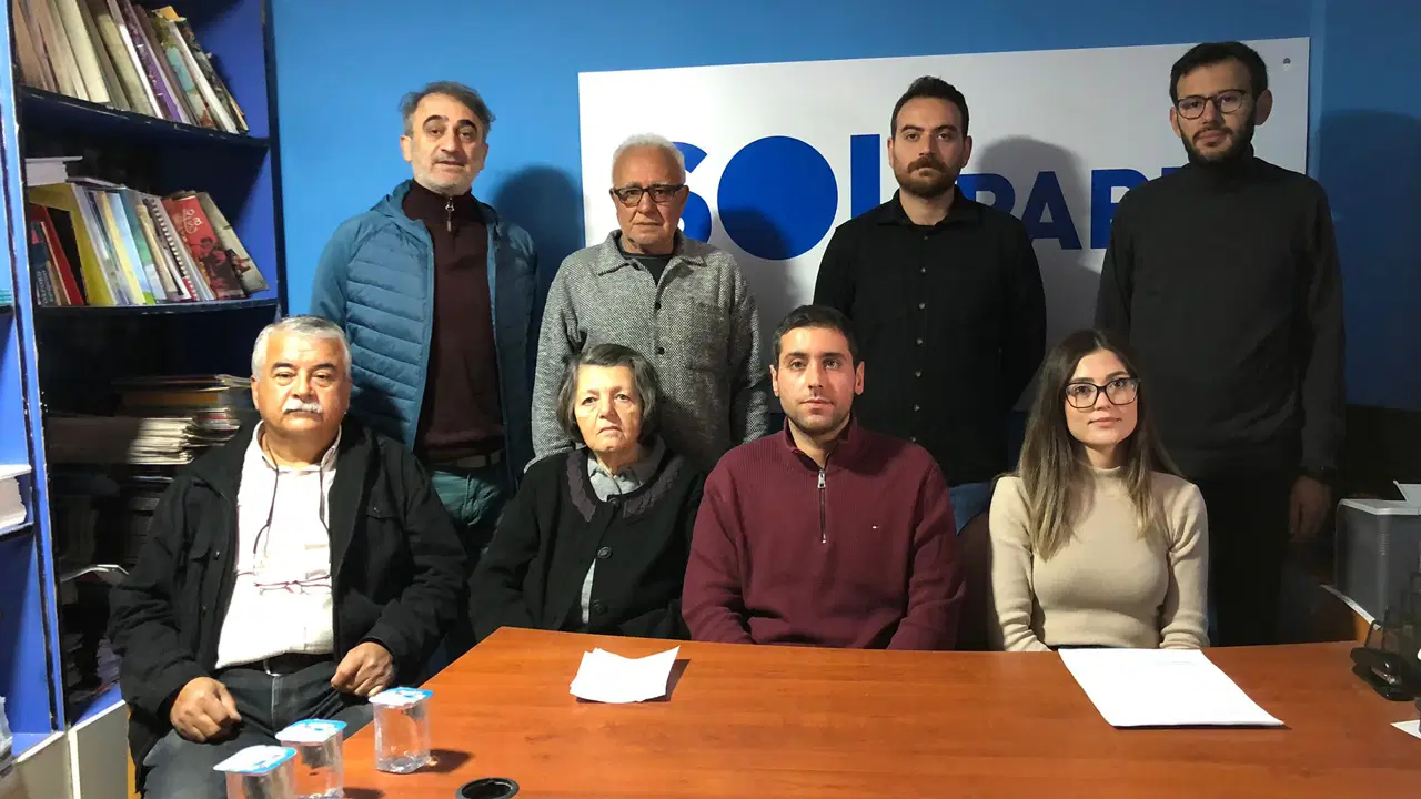 sol parti eskisehirden cagri beylikovayi emperyalistlere teslim etmeyecegiz FWywVmrW.jpg