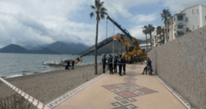 turistik-plajda-vinc-faciasi-21-yasindaki-genc-oldu-VJQ1jw6O