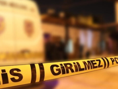 Ahır Çöktü: Enkaz Altında Kalan Kadın Ağır Yaralandı