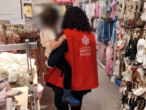 Yetim ve Öksüz Çocuklara Bayram Neşesi